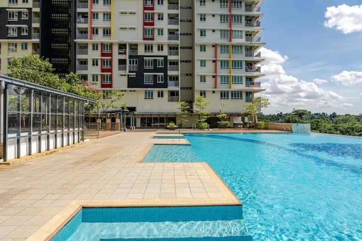 Suasana Residensi Damai Apartamento Petaling Jaya Exterior foto