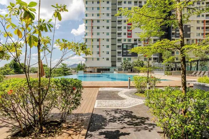 Suasana Residensi Damai Apartamento Petaling Jaya Exterior foto